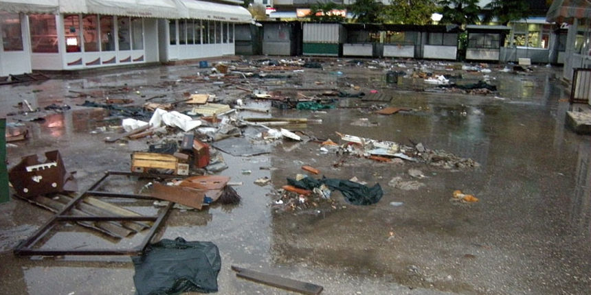 Smece na pijaci – Relja Smece na pijaci – Relja