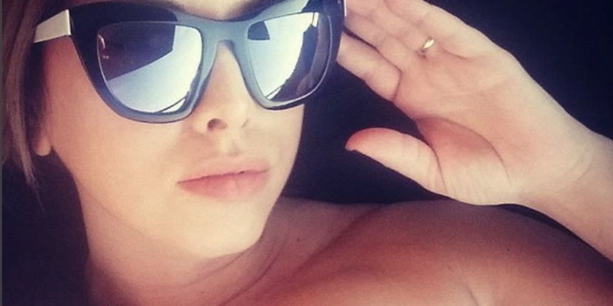 Nivez Celzijus i Vera Wang naočale. Foto: Instagram Nivez Celzijus i Vera Wang naočale. Foto: Instagram