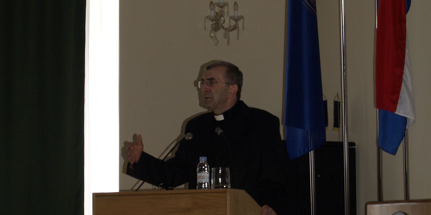 OLYMPUS DIGITAL CAMERA OLYMPUS DIGITAL CAMERA