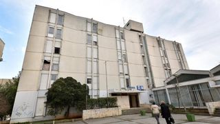 Zatvara se hotel Iž, foto: Dino Stanin/PIXSELL