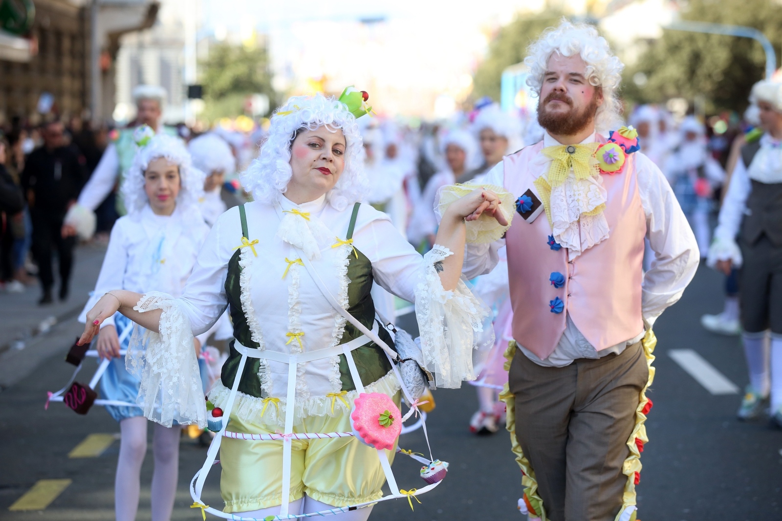 Velika karnevalska povorka u Rijeci: Više od 10.500 maškara prodefiliralo Korzom