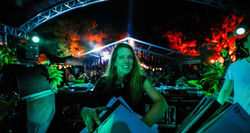 Sonja Moonear Sonja Moonear