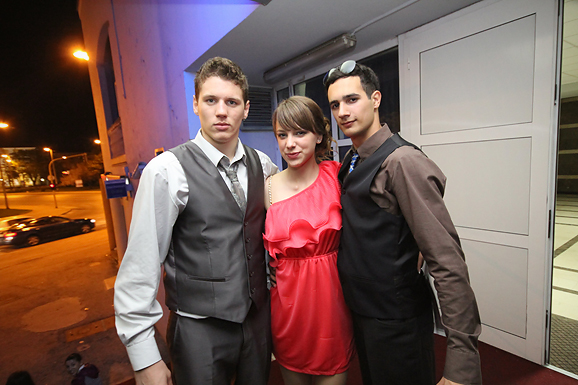 Maturalna večer Ekonomske škole (foto:Saša Čuka) Maturalna večer Ekonomske škole (foto:Saša Čuka)