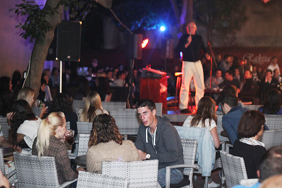 Varoš: Humanitarni koncert “Večer Zadrana” (foto:Saša Čuka) Varoš: Humanitarni koncert “Večer Zadrana” (foto:Saša Čuka)