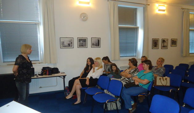 Humani studio , dr. Polona Becum Gumzej