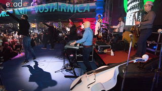 Ludnica u Saturnusu: Najbolji doček u svemiru i šire Ludnica u Saturnusu: Najbolji doček u svemiru i šire