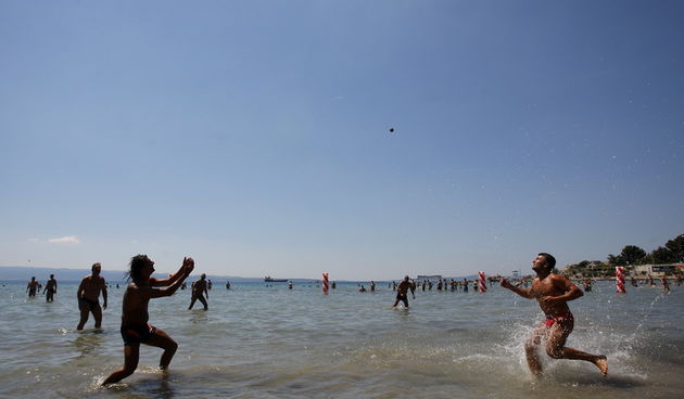 Split, 120611.
Na splitskim Bacvicama odrzano je 7. Prvenstvo svita u piciginu. Naslov pobjednika drugu godinu za redom osvojila je ekipa A1.
Foto: Ante Cizmic / CROPIX