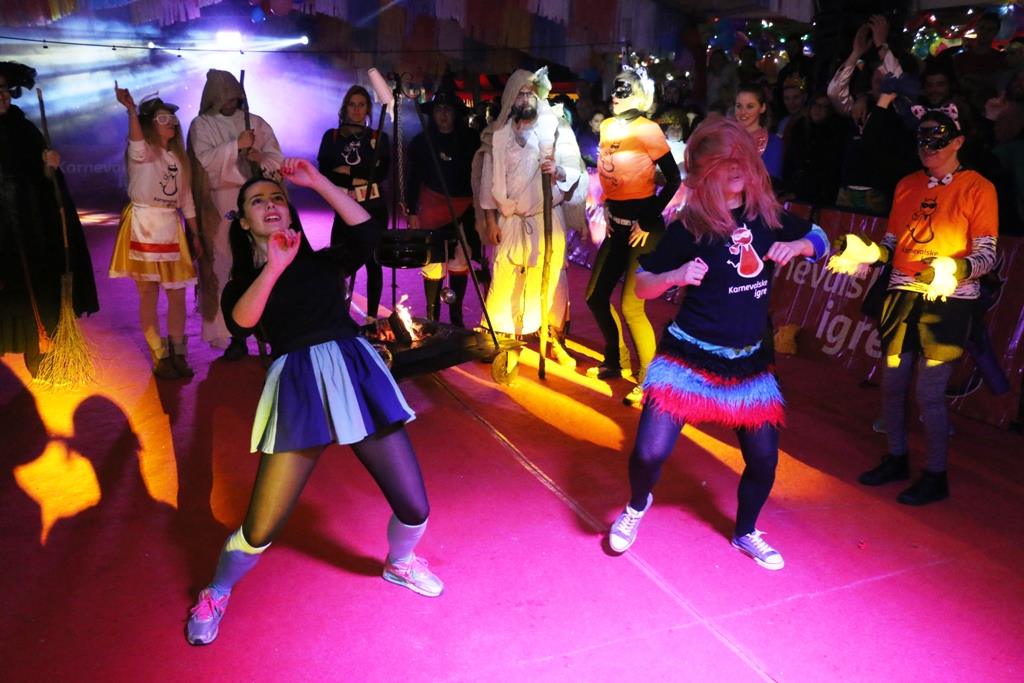 Virske maškare 2017: Karnevalske igre i koncert grupe Vista Virske maškare 2017: Karnevalske igre i koncert grupe Vista