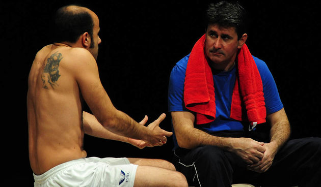 Zadar, 26.3.2014. snimio: Nenad Marčev 
Pretpremijera 
HNK ZADAR I GLUMAČKA DRUŽINA 
GLUMCI U ZAGVOZDU 
Florian Zeller 
ISTINA 
redatelj: Danko Ljuština 
igraju: Vedran Mlikota, Žana Bumber ( Hana Hegedušić ), 
Damir Poljičak i Mila Elegović 
Dvo