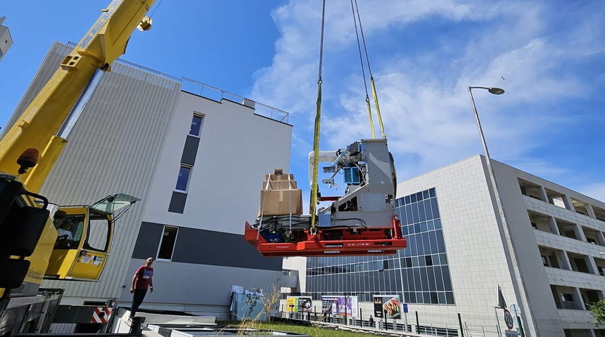 Linearni akcelerator Linearni akcelerator