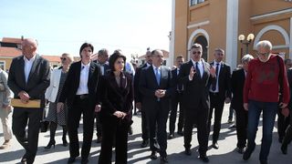 Predsjednik Zoran Milanović i albanski predsjednik Bajram Begaj posjetili crkvu Gospe Loretske u Arbanasima Predsjednik Zoran Milanović i albanski predsjednik Bajram Begaj posjetili crkvu Gospe Loretske u Arbanasima