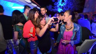 Subotnja zabava u Noštromo i Vagabundo barovima na Viru ; foto Iva Perinčić