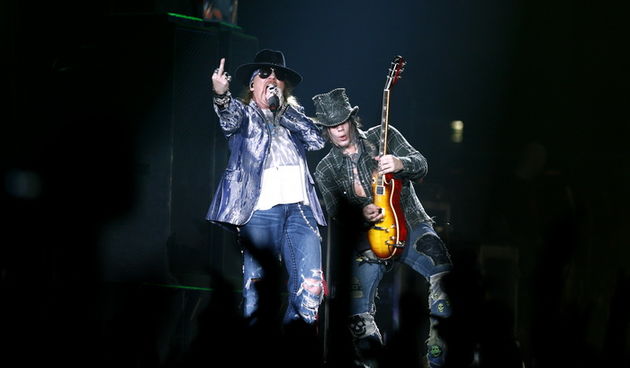 Zagreb, 240910. 
Arena Zagreb.
Popularni kalifornijski rock bend Guns N