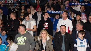 Humanitarno gledanje utakmice Zadar-Cibona u Jazinama Humanitarno gledanje utakmice Zadar-Cibona u Jazinama