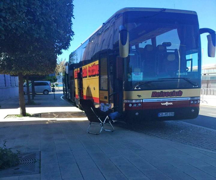 Svakodnevne situacije zadarskom na poluotoku: prometne nevolje zbog lošeg rješenja ukrcajno/iskrcajnih mjesta za turističke autobuse