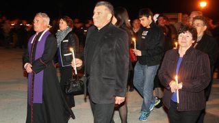 Koncertom bratovštine Presvetog oltarskog sakramenta župe Marijina Uznesenja iz Jelse na otoku Hvaru, obilježene su pjesme Velikog tjedna i procesija Za Križen, Foto: Dino Stanin/PIXSELL