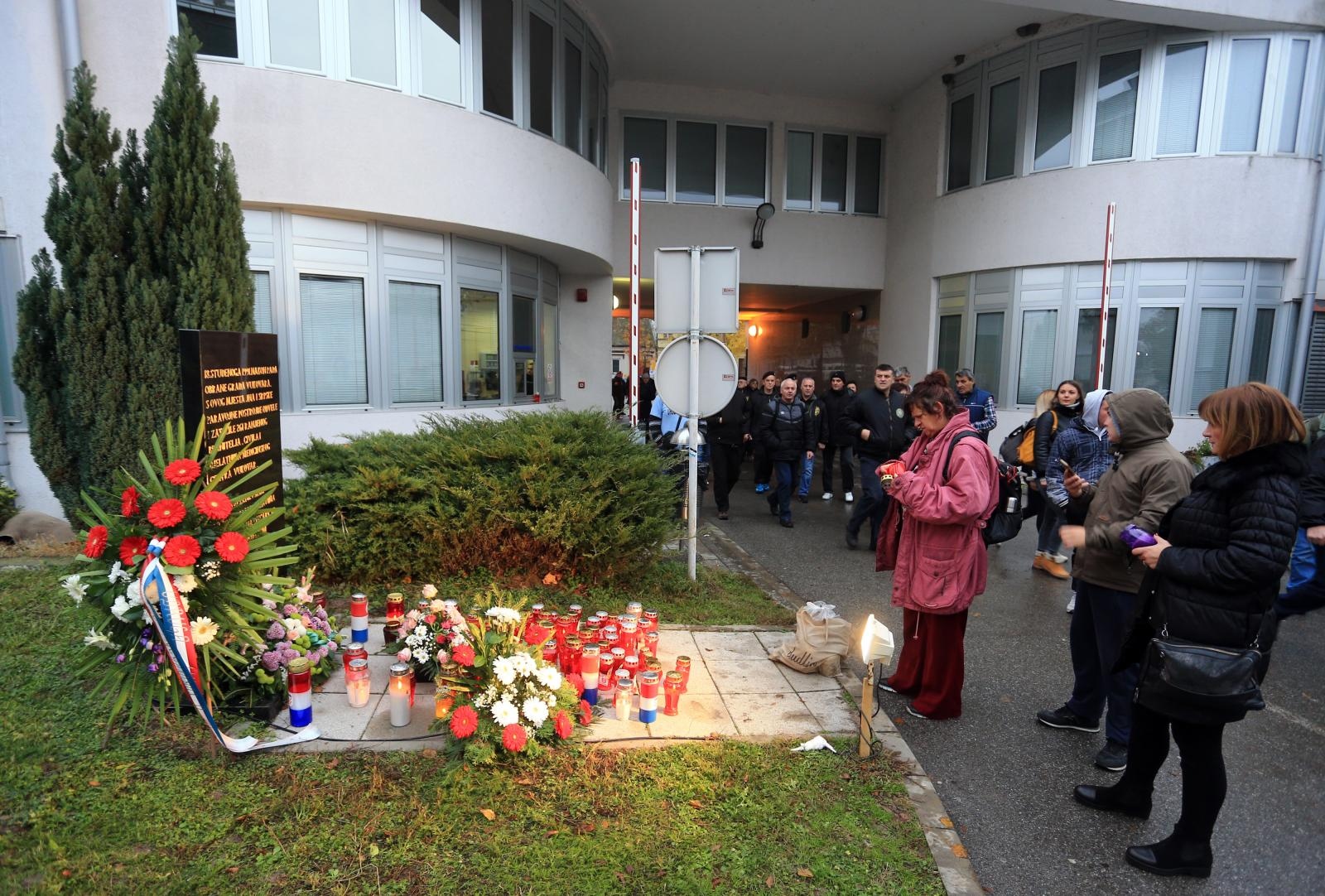 Kolona Sjećanja u Vukovaru 18. studenog 2017. Kolona Sjećanja u Vukovaru 18. studenog 2017.