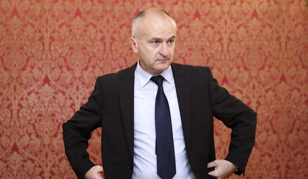 Zagreb, 201212.
Markov trg, Banski dvori.
U Banskim dvorima odrzana je redovita sjednica Vlade Republike Hrvatske na kojoj se raspravljalo o prijedlogu programa za preuzimanje i provedbu pravne stecevine EU za 2013.
Na fotografiji: Fred Matic.
Foto: Goran