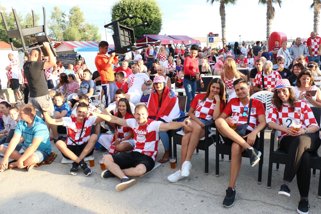 Virski navijači podržali Vatrene Virski navijači podržali Vatrene