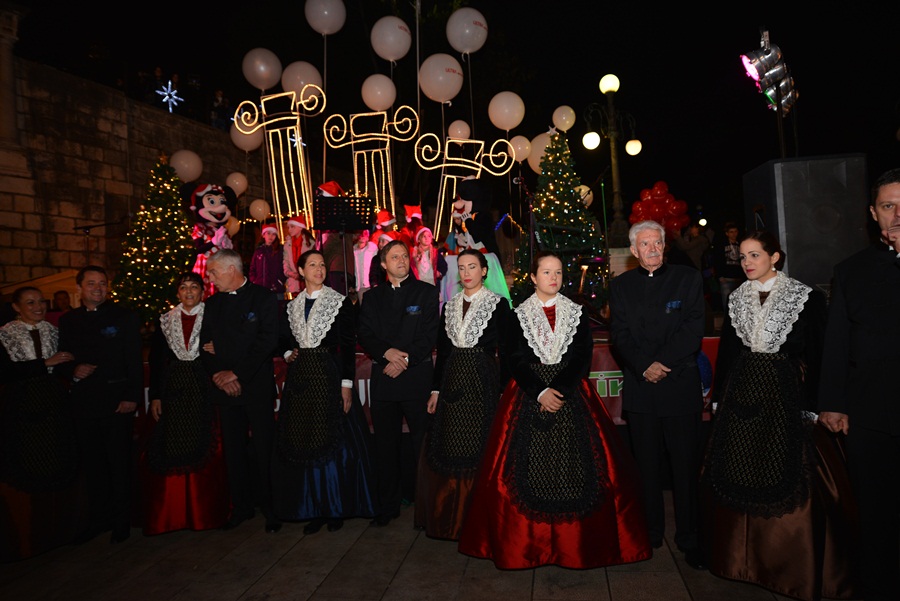 Započeo Advent u Zadru ; foto Iva Perinčić