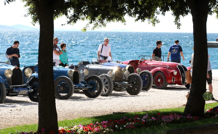 Zadar, 050612.
Oldtimer Rally “2Fast4You” na relaciji Ancona – Makarska – Dubrovnik – Zadar – Split odrzava se od 1. – 7. lipnja 2012. godine u organizaciji talijanske agencije “Solo Croazia” . Danas su sudionici rallya svoje limene ljubimce u posljepodne