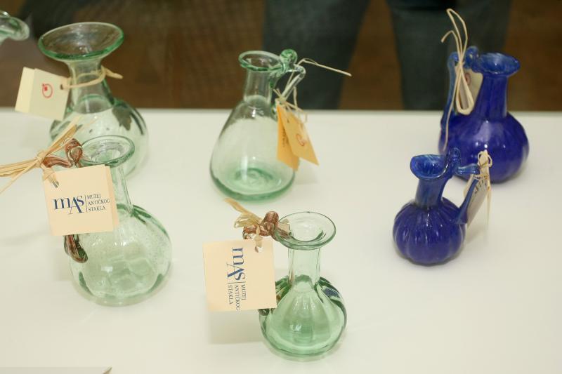 Udruga inovatora Zadarske zupanije organizirator je manifestacije pod nazivom 1. nacionalni i 4. zupanijski Festival suvenira Zadarske zupanije. Izlozba ima natjecateljski karakter. Photo: Dino Stanin/PIXSELL