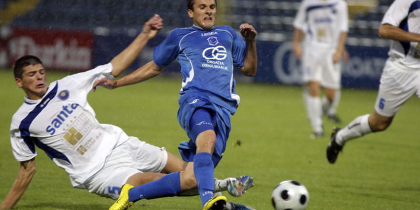 Varazdin, 240710. U prvom kolu prve HNL na Gradskom stadionu u Varazdinu igraju NK Varazdin i NK Zadar. Na slici: Dejan Glavica. Foto: Zeljko Hajdinjak / CROPIX Varazdin, 240710. U prvom kolu prve HNL na Gradskom stadionu u Varazdinu igraju NK Varazdin i NK Zadar. Na slici: Dejan Glavica. Foto: Zeljko Hajdinjak / CROPIX