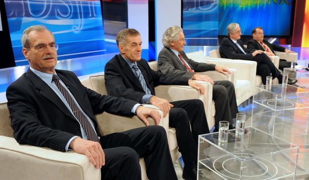 Zagreb, 221209. 
Prisavlje 13, studio HRT-a.
Suceljavanje predsjednickih kandidata.
Na slici: Andrija Hebrang, Josip Jurcevic, Boris Miksic.
Foto: Damir Krajac / CROPIX