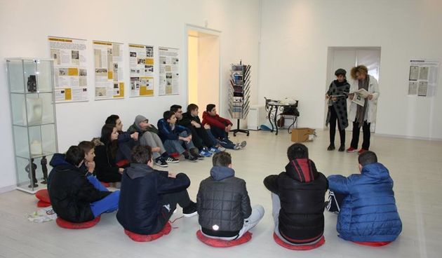 Učenici OŠ Šime Budinića učili o hemeroteci