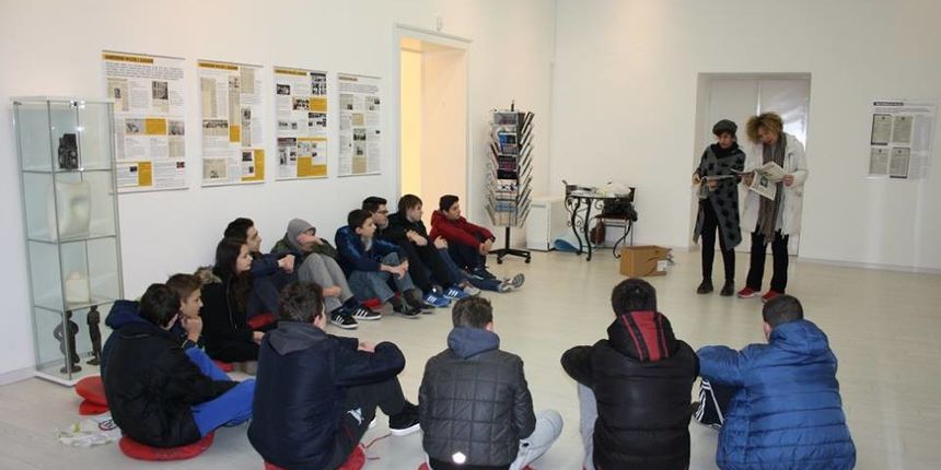 Učenici OŠ Šime Budinića učili o hemeroteci