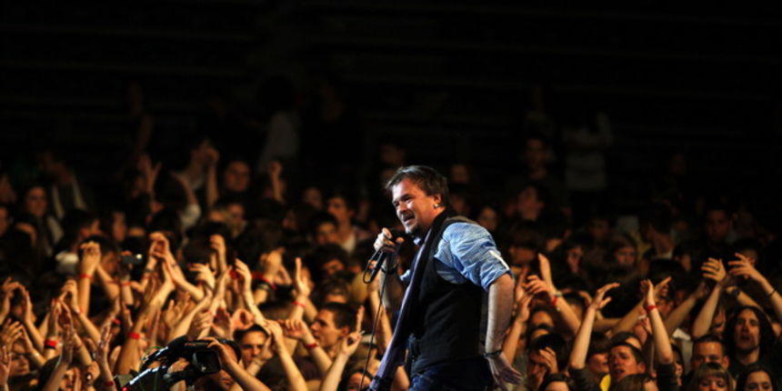 Zadar, 070510 
Koncert Zlatana Stipisica Gibonnija u kosarkaskoj dvorani Kresimira Cosica u Zadru.
Foto: Jure Miskovic / CROPIX