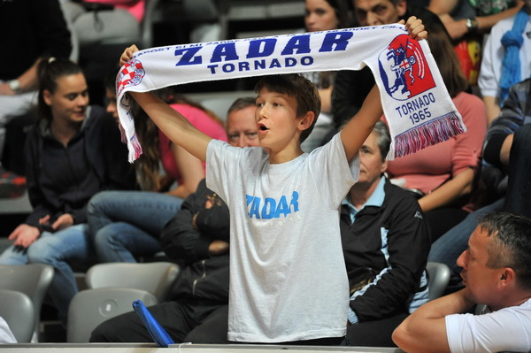 Zadar, 260513.
Dvorana Kresimira Cosica. 
3. polufinalna utakmica prvenstva Hrvatske izmedju KK Zadar i KK Cedevita.
Na fotografiji: navijaci.
Foto: Luka Gerlanc / CROPIX
