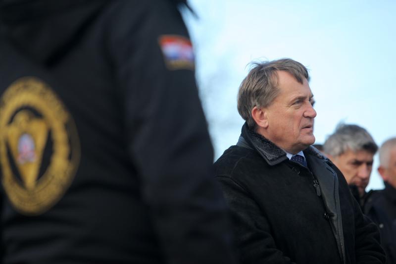 Maslenica: Otkrivanje spomen obilježja križa za poginule hrvatske branitelje u VRO Maslenica ´93, Foto: Filip Brala/PIXSELL