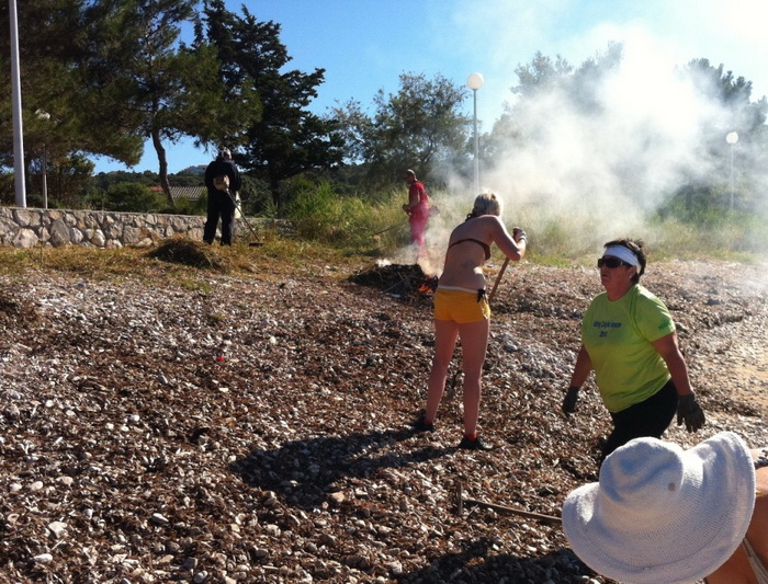 Premuda: Akcija čišćenja plaže “Zad crikve”, Foto: Ivana, Eva, Mia i Lea