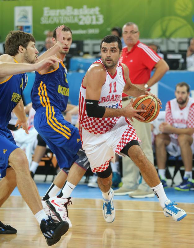 Arena Stozice, Ljubljana, Slovenija – Europsko prvenstvo u kosarci Eurobasket Slovenija 2013., cetvrtfinale, Hrvatska – Ukrajina. Krunoslav Simon. Photo: Igor Kralj/PIXSELL Arena Stozice, Ljubljana, Slovenija – Europsko prvenstvo u kosarci Eurobasket Slovenija 2013., cetvrtfinale, Hrvatska – Ukrajina. Krunoslav Simon. Photo: Igor Kralj/PIXSELL