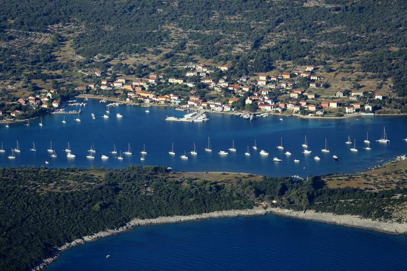 01.08.2013., Zadar – Fotografije panoramskog leta od Zadra do Medulina. Photo: Filip Brala/PIXSELL Autor  Filip Brala/PIXSELL KLJUČNE RIJEČI  let, panorama, grad Zadar, zracni snimak, Jadran, arhipelag, more, avion