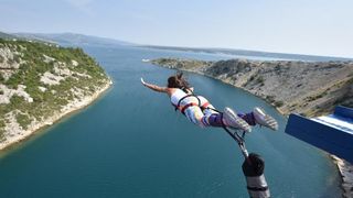 Kandidatkinje za Miss sporta na otvaranju bungee jumping sezone na Masleničkom mostu Kandidatkinje za Miss sporta na otvaranju bungee jumping sezone na Masleničkom mostu