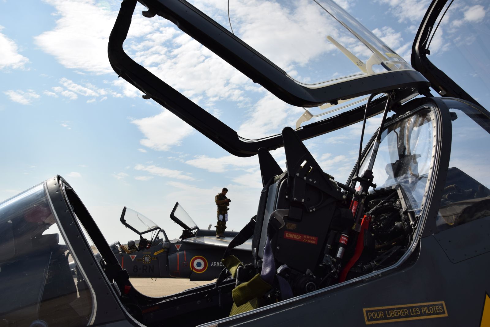 Francuski vojni avioni u vojarni “Pukovnik Mirko Vukušić”u Zemuniku Francuski vojni avioni u vojarni “Pukovnik Mirko Vukušić”u Zemuniku