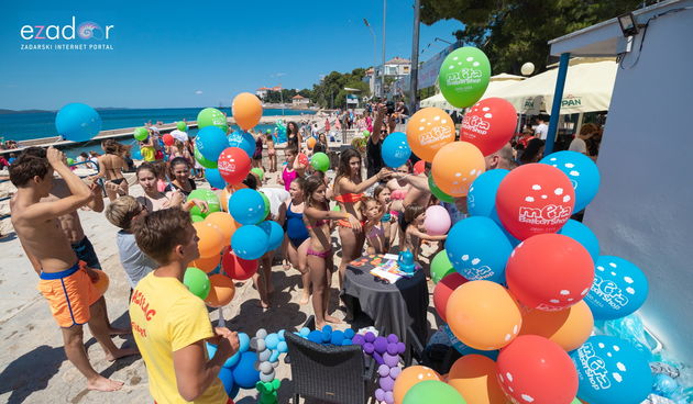 Meta feštica od balona i Ballon Jump