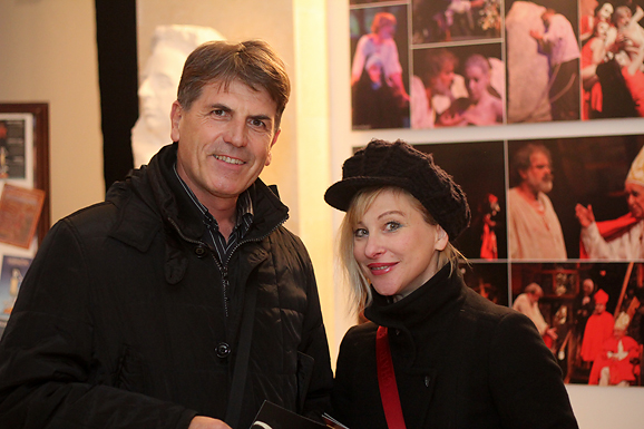 Prva samostalna izložba Ive Perinčić ” Čarolija Kazališta lutaka “