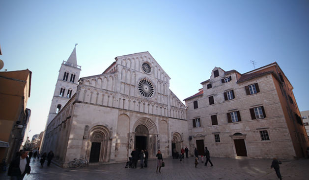 Božićno misno slavlje u katedrali sv. Stošije (foto:Saša Čuka)