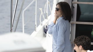 Prigradica, otok Korcula , 270911.
Glumica Penelope Cruz snimljena prilikom ukrcaja u brod Majsan marke Beneteau Antares 10,80  koji ju prebacuje na svjetionik Plocica na snimanje filma” Venuto al mondo”.
Foto: Tom Dubravec /  CROPIX