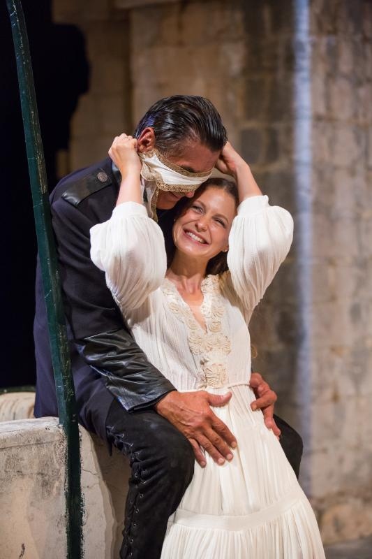 Povodom obiljezavanja 400. godina smrti Williama Shakespearea premijerno je izveden Othello, tragedija Williama Shakespearea u režiji Ivice Boban i s Draganom Despotom kao Othellom