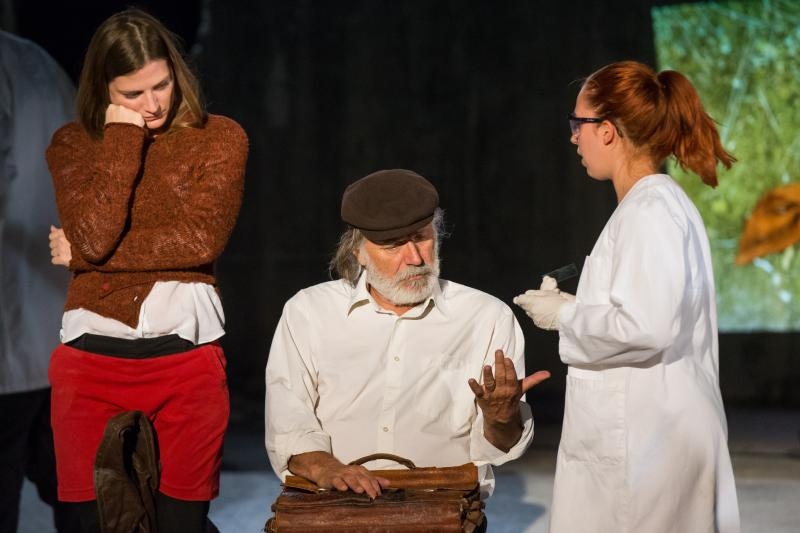 predstava Kazališta Ulysses i MESS Sarajevo u koprodukciji s Narodnim pozorištem Sarajevo izvedena na Dubrovačkim ljetnim igrama