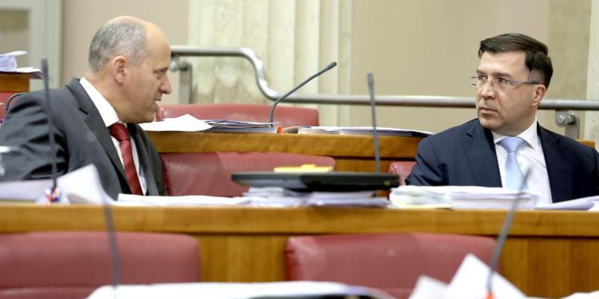 HDZ: radna mjesta najviše će očuvati ostavka Vlade, foto: pixsell.hr