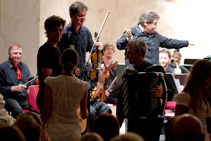 Hrvatska komorna filharmonija, Mak Grgić i Franko Božac u crkvi Sv. Donata, foto: L. Banić