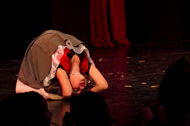 Plesna čestitka Zadarskog plesnog ansambla, Foto: Leo Banić Plesna čestitka Zadarskog plesnog ansambla, Foto: Leo Banić