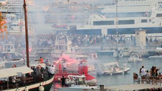 Split dostojanstveno na posljednju plovidbu ispratio legendu Olivera Dragojevića