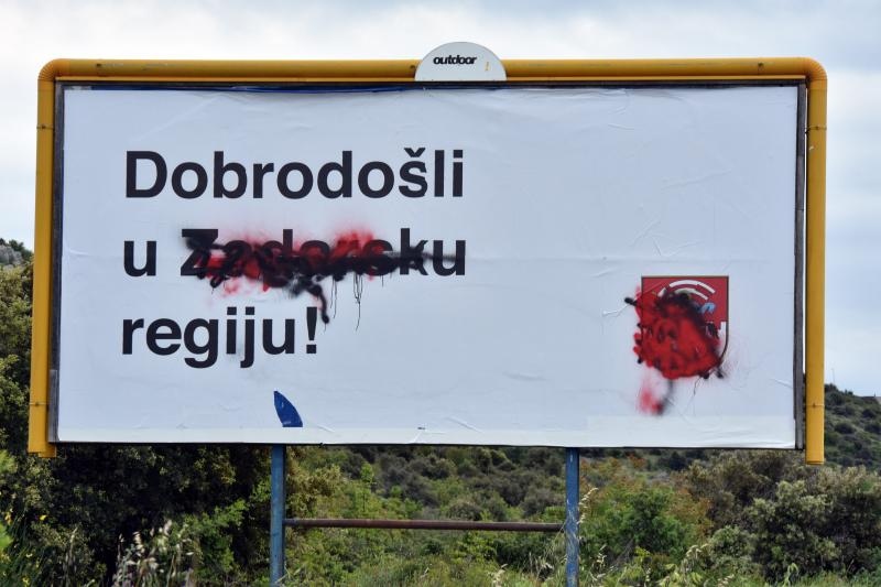 Bilice: Postavljen billboard “Dobrodošli u Zadarsku regiju”. Foto: Hrvoje Jelavic/PIXSELL Bilice: Postavljen billboard “Dobrodošli u Zadarsku regiju”. Foto: Hrvoje Jelavic/PIXSELL