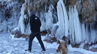 Šetnja po zaleđenom i bajkovitim Vranskim jezerom Šetnja po zaleđenom i bajkovitim Vranskim jezerom